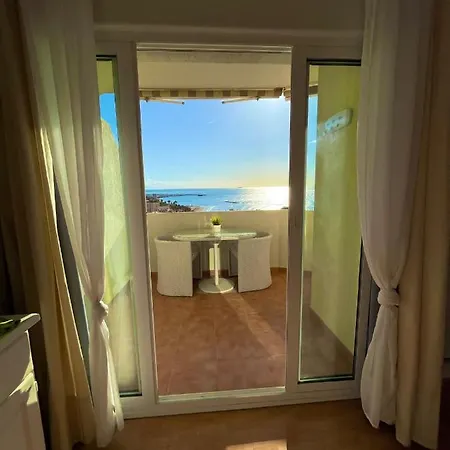 Paradise Apartment *